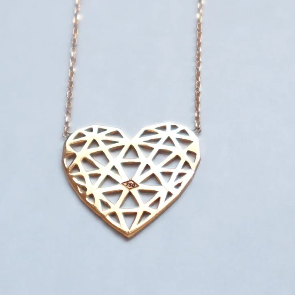 18k Gold Heart Necklace - Picture 7 of 9